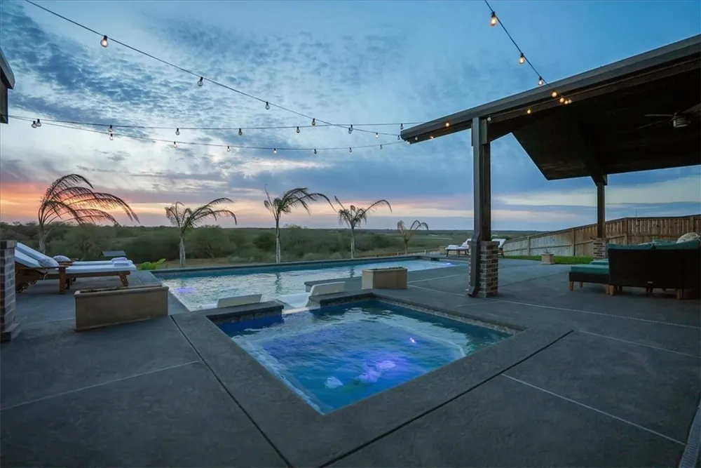 642 Nakishwana Sandia, TX 78383