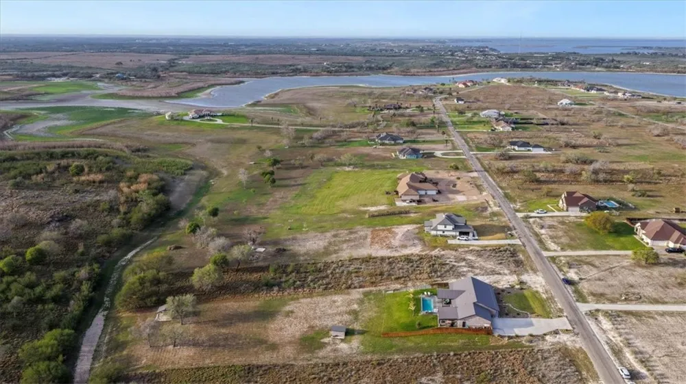 642 Nakishwana Sandia, TX 78383