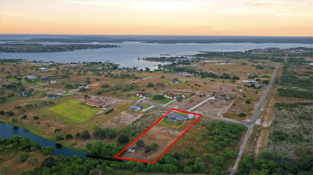 642 Nakishwana Sandia, TX 78383