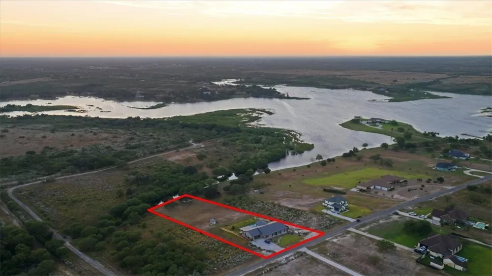 642 Nakishwana Sandia, TX 78383