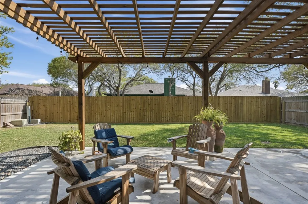 2169 Timberleaf Ingleside, TX 78362