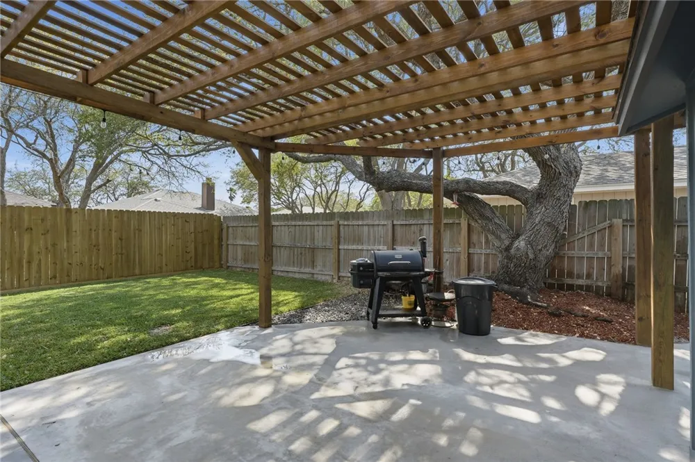 2169 Timberleaf Ingleside, TX 78362