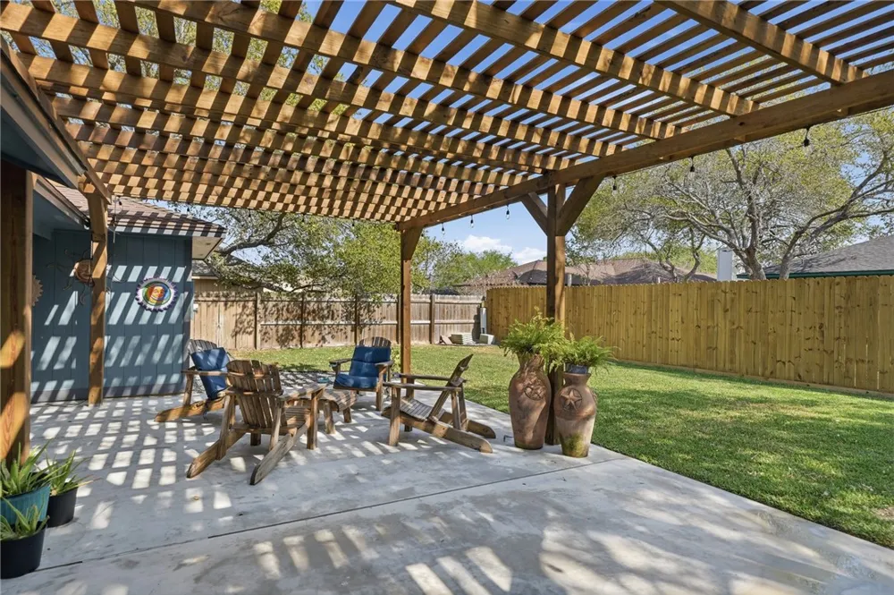 2169 Timberleaf Ingleside, TX 78362