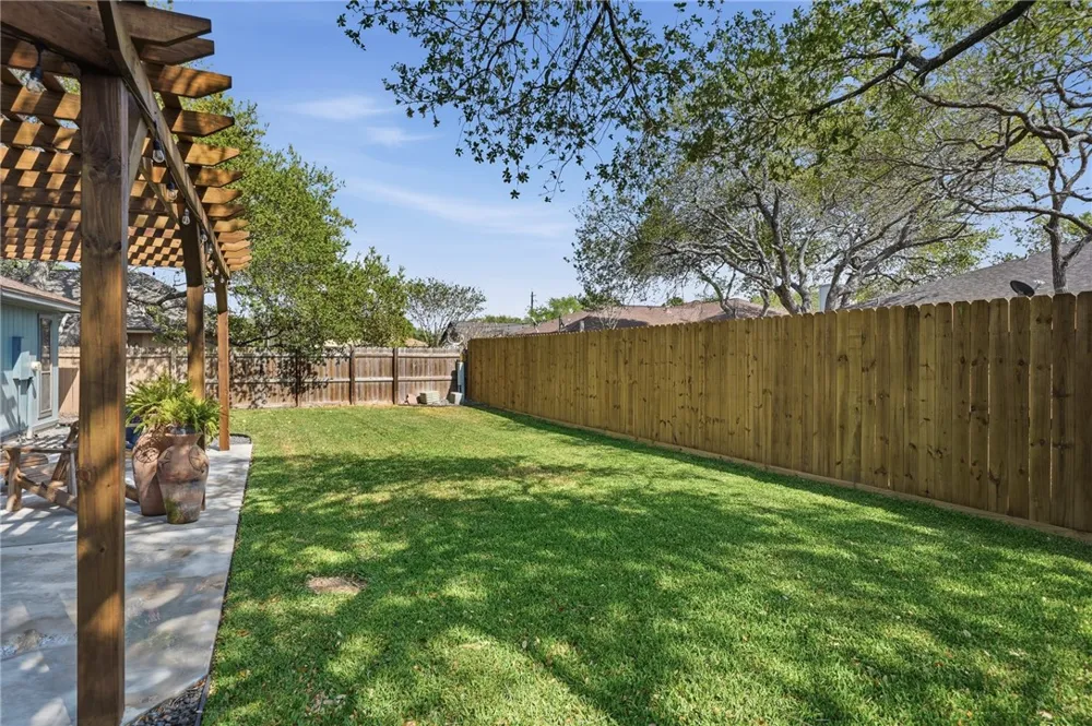 2169 Timberleaf Ingleside, TX 78362