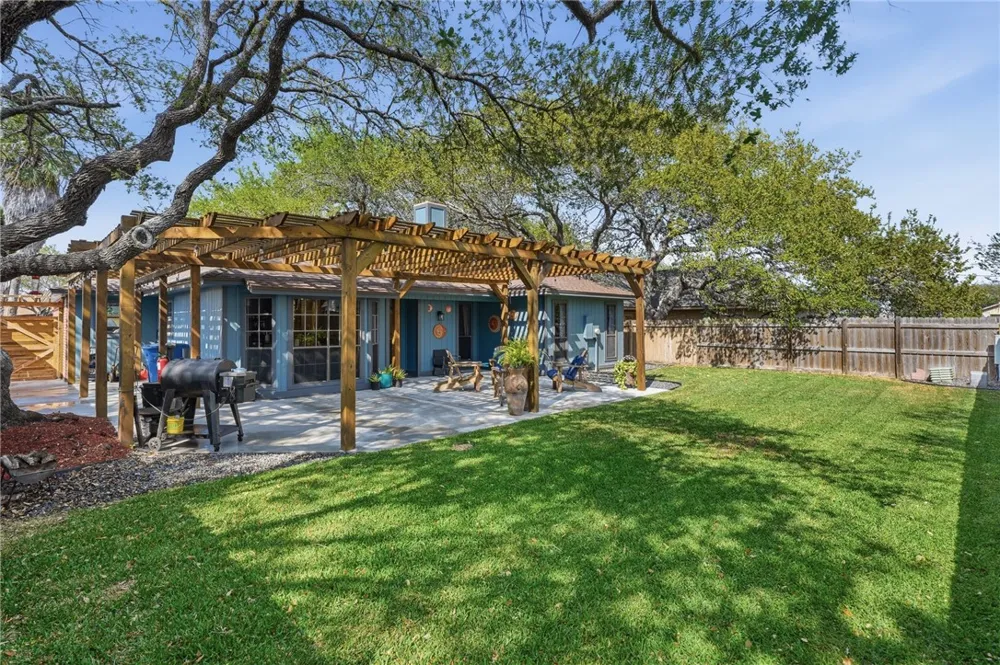2169 Timberleaf Ingleside, TX 78362