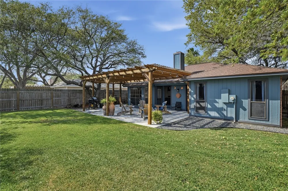 2169 Timberleaf Ingleside, TX 78362
