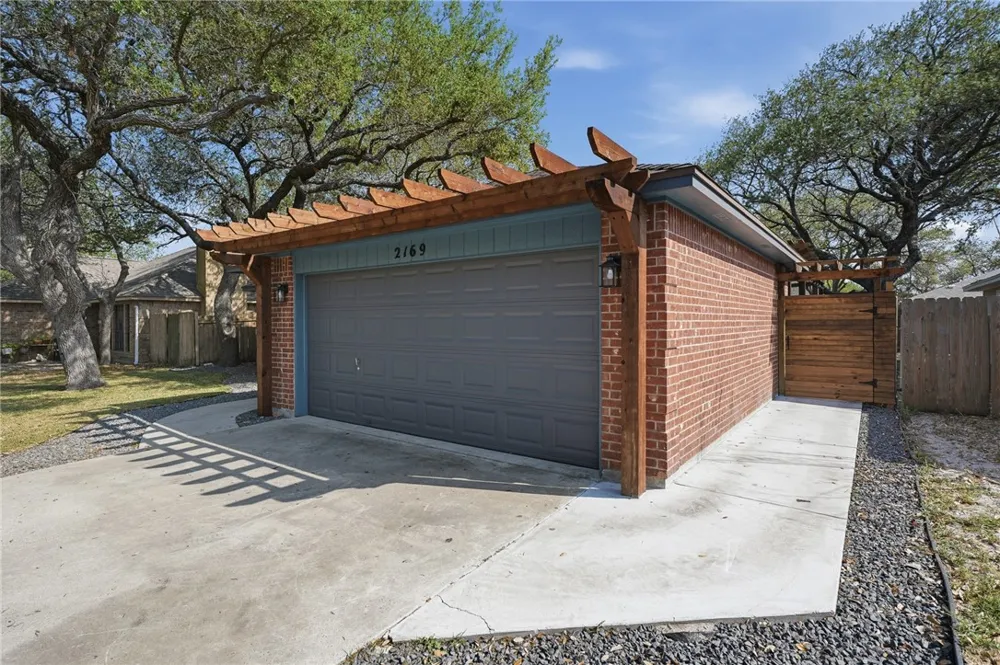 2169 Timberleaf Ingleside, TX 78362