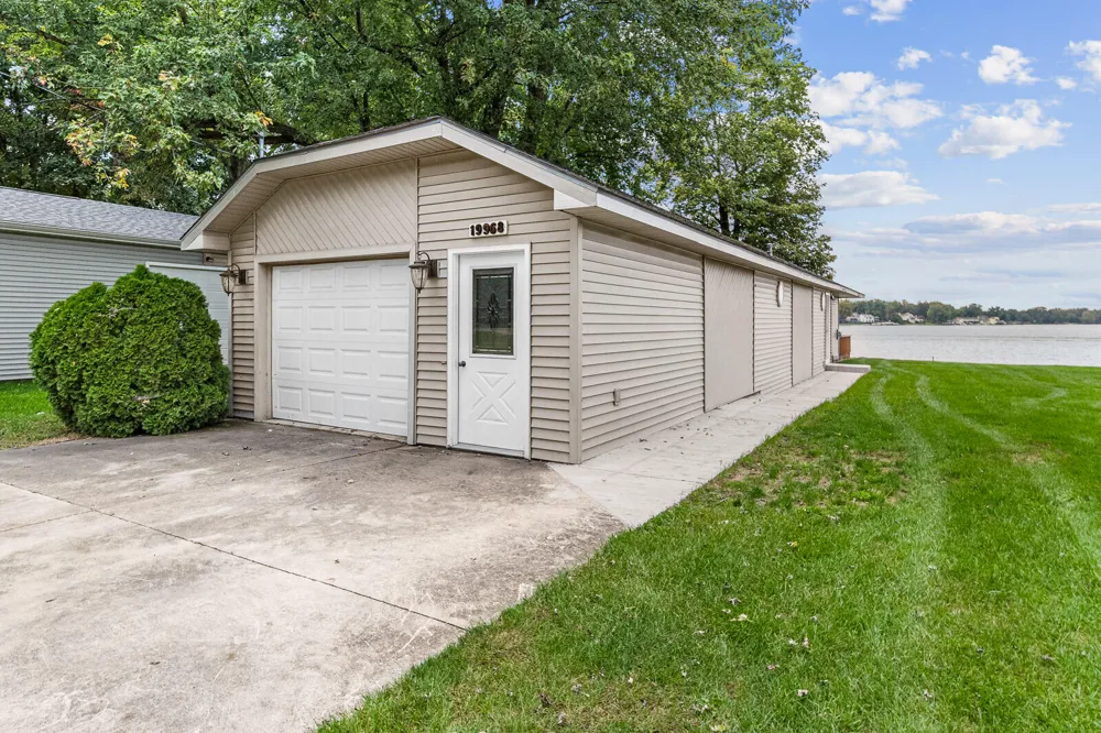 19976 M-60 Three Rivers, MI 49093