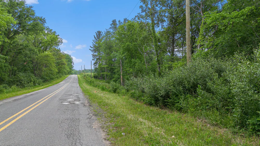 E Clear Lake Road Buchanan, MI 49107