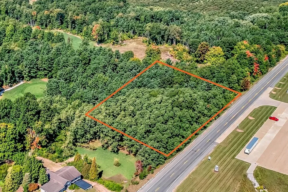 2 Oceana Drive Shelby, MI 49455