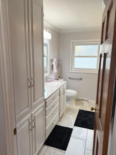 5586 Wendzel Drive Coloma, MI 49038
