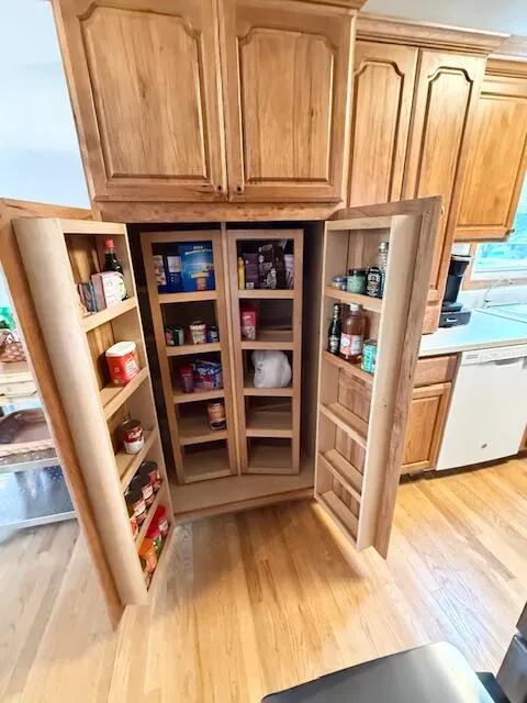 5586 Wendzel Drive Coloma, MI 49038