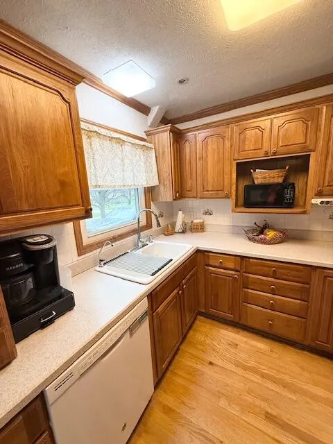 5586 Wendzel Drive Coloma, MI 49038