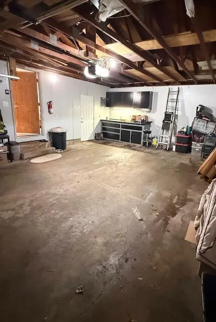 5586 Wendzel Drive Coloma, MI 49038