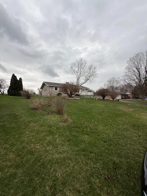 5586 Wendzel Drive Coloma, MI 49038