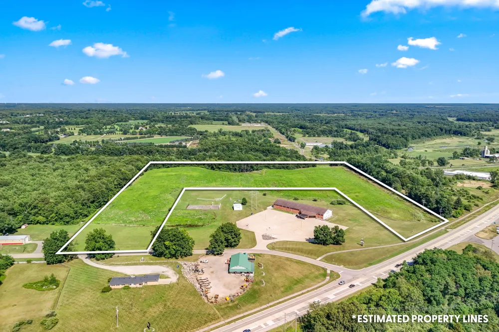 W Carleton Road Jonesville, MI 49250