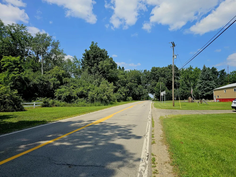 W Carleton Road Jonesville, MI 49250