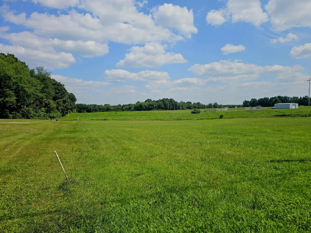 W Carleton Road Jonesville, MI 49250