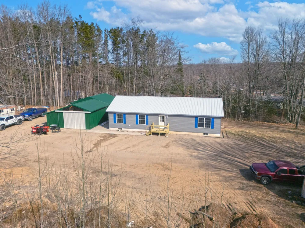 10920 Cassidy Drive Cadillac, MI 49601
