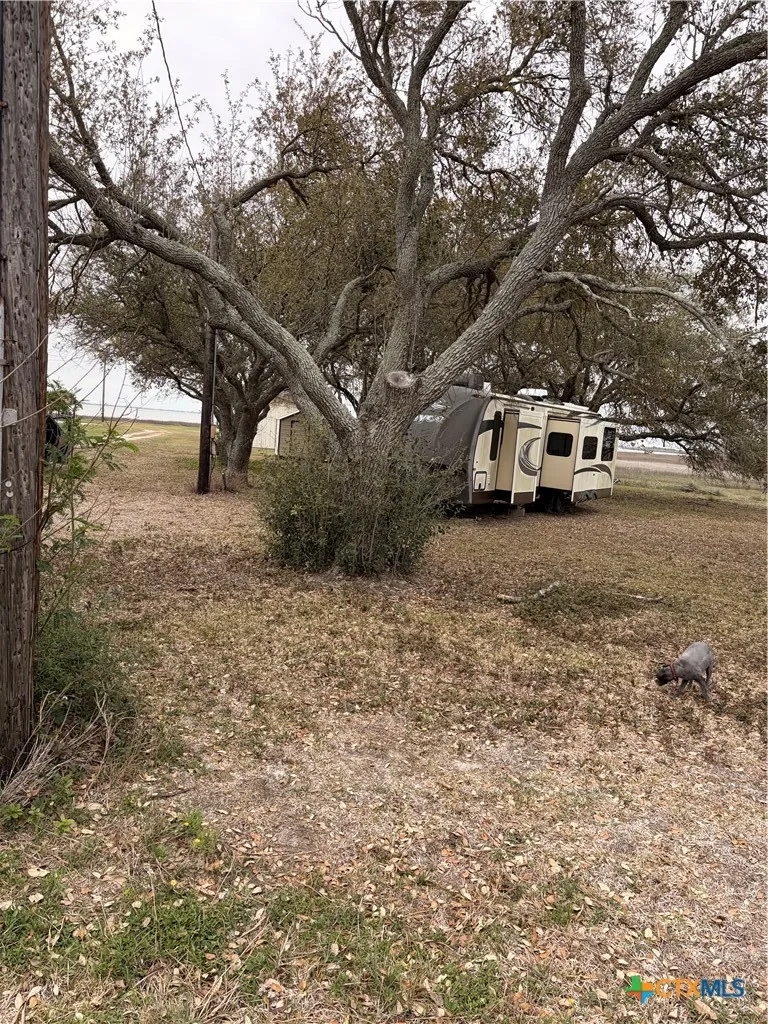 14 Pelican Point Port Lavaca, TX 77979
