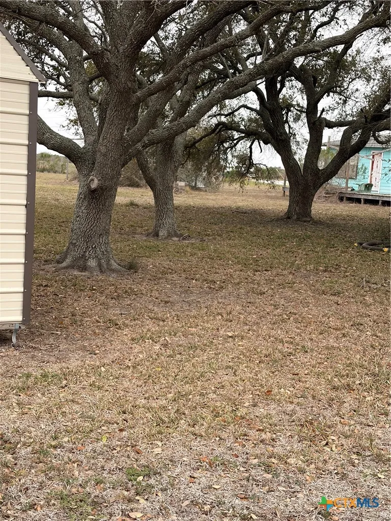 14 Pelican Point Port Lavaca, TX 77979