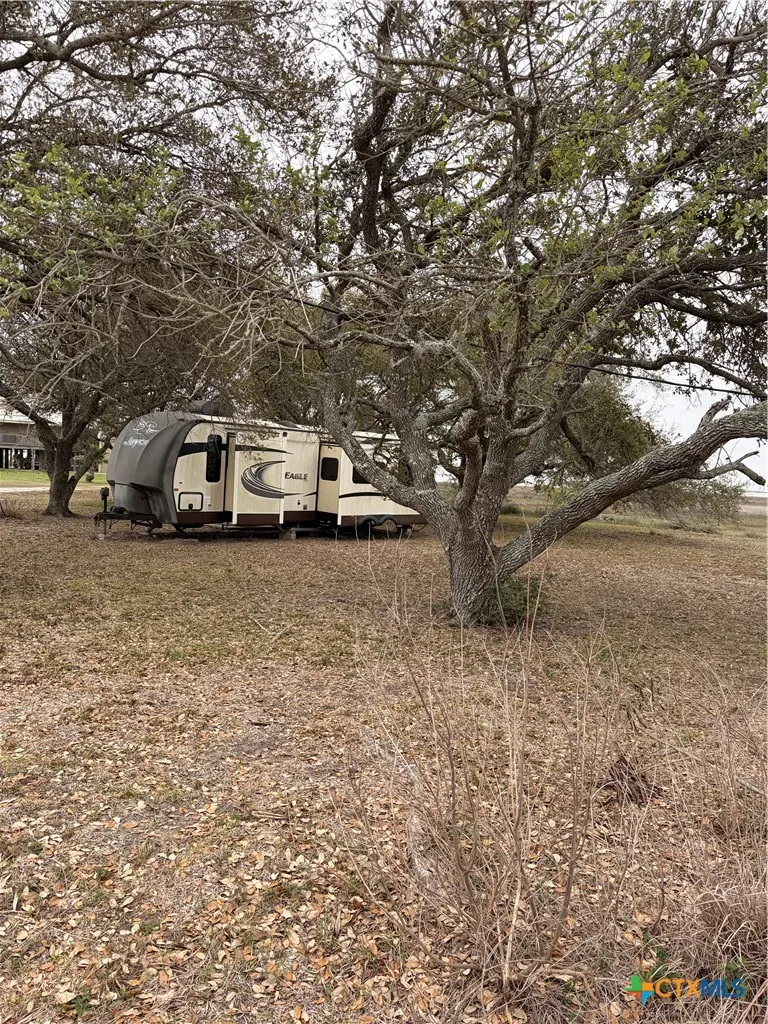 14 Pelican Point Port Lavaca, TX 77979