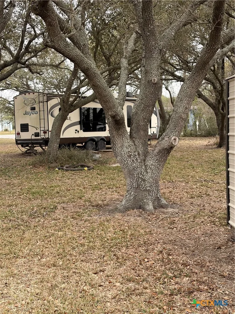 14 Pelican Point Port Lavaca, TX 77979