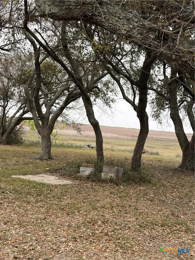 14 Pelican Point Port Lavaca, TX 77979