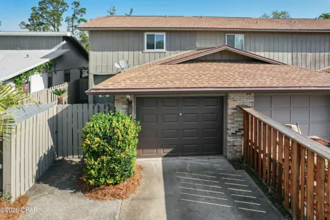 1036 W 11th Court