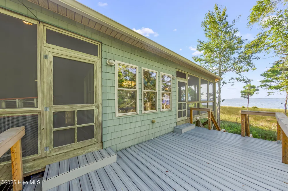 452 Indian Bluff Drive Arapahoe, NC 28510