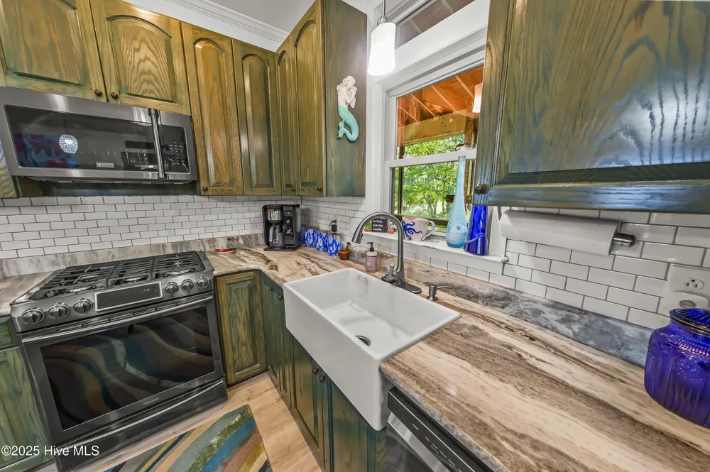 452 Indian Bluff Drive Arapahoe, NC 28510