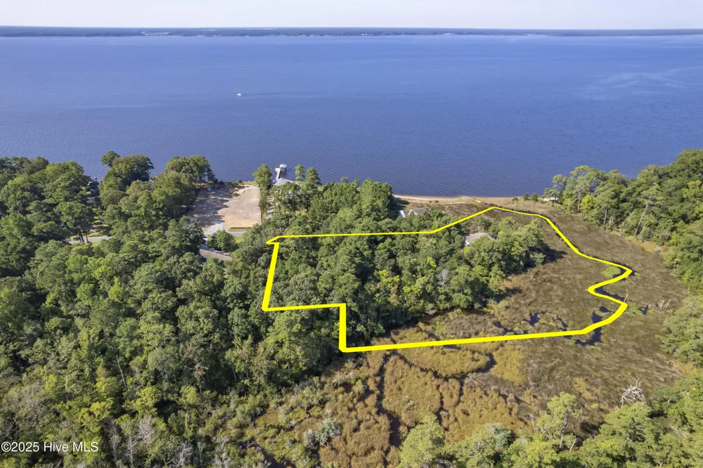 452 Indian Bluff Drive Arapahoe, NC 28510