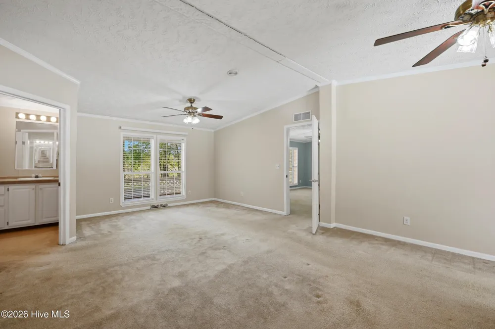 2639 Nc Highway 211 Clarkton, NC 28433