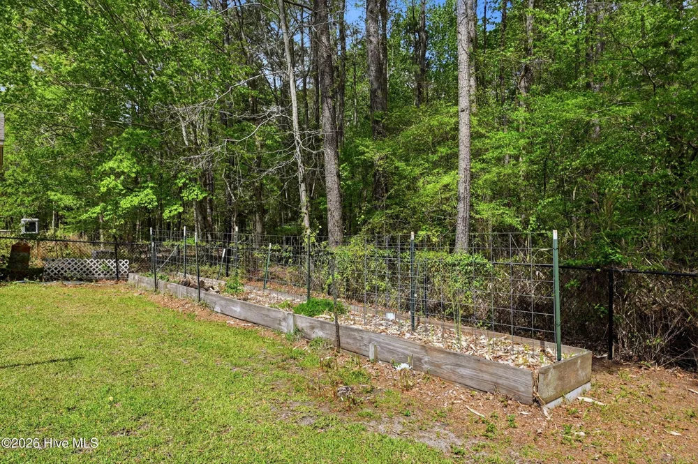 2639 Nc Highway 211 Clarkton, NC 28433