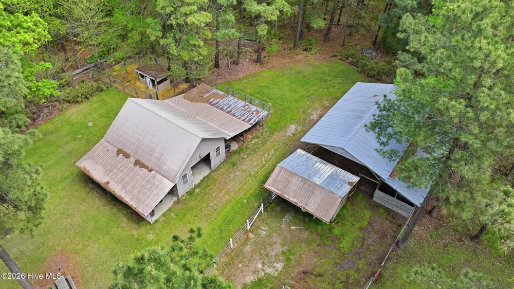 2639 Nc Highway 211 Clarkton, NC 28433