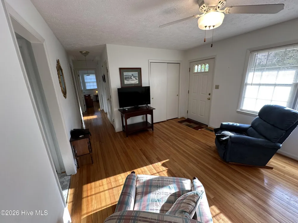 406 Johns Road Laurinburg, NC 28352