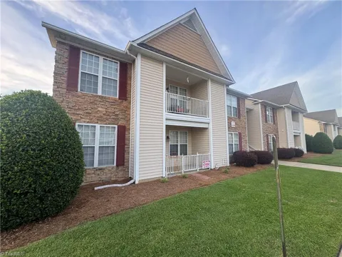 1328 Kershaw Loop #101