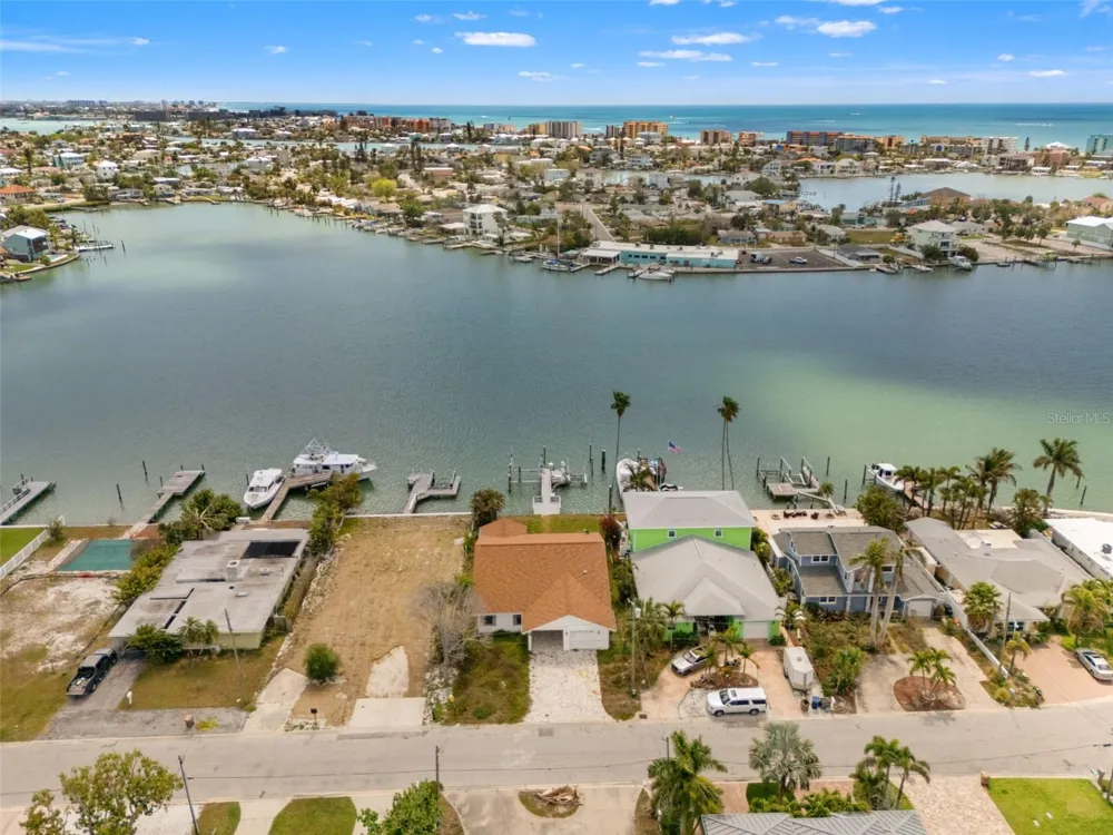 811 BAY POINT DRIVE Madeira Beach, FL 33708