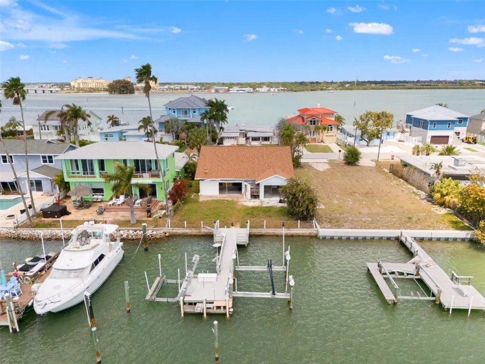 811 BAY POINT DRIVE Madeira Beach, FL 33708