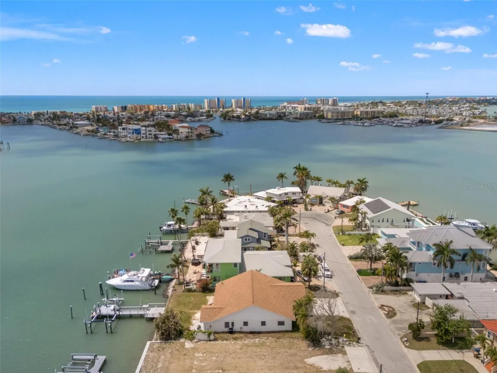 811 BAY POINT DRIVE Madeira Beach, FL 33708