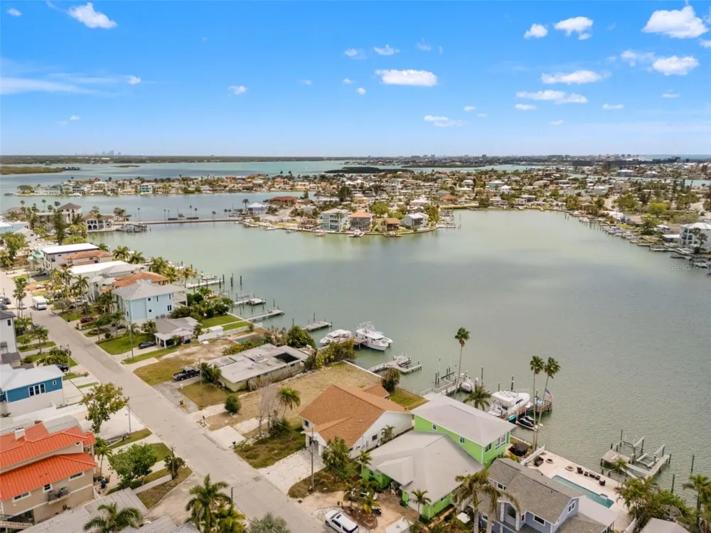 811 BAY POINT DRIVE Madeira Beach, FL 33708