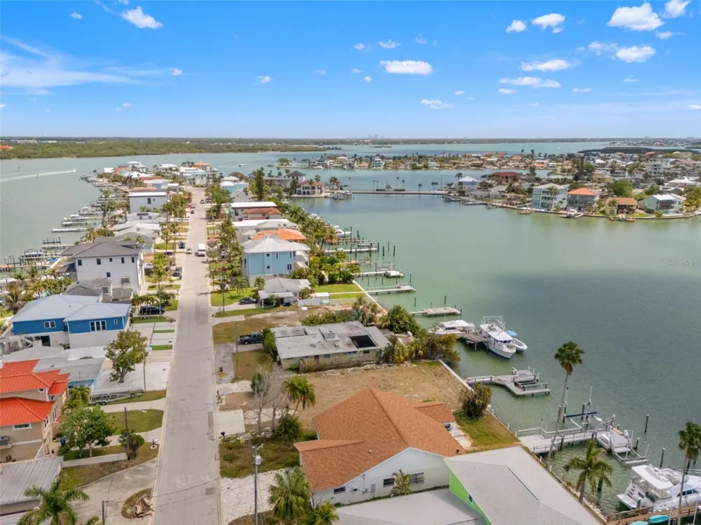 811 BAY POINT DRIVE Madeira Beach, FL 33708