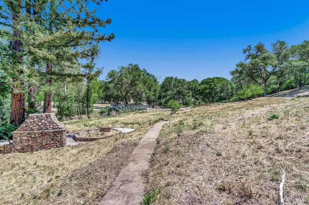 1400 Riebli Road Santa Rosa, CA 95404