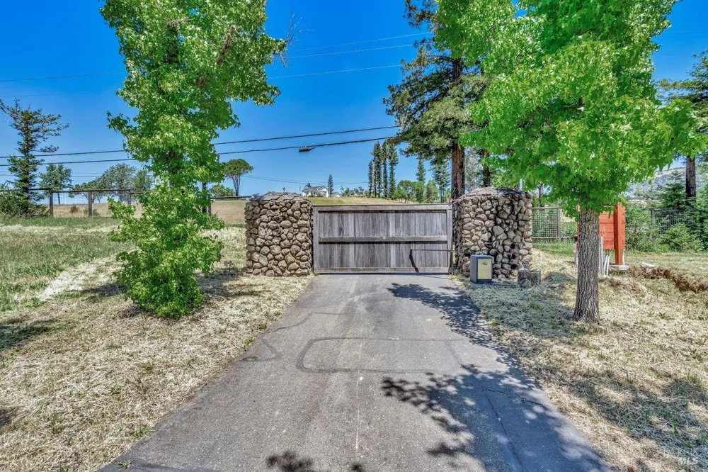 1400 Riebli Road Santa Rosa, CA 95404