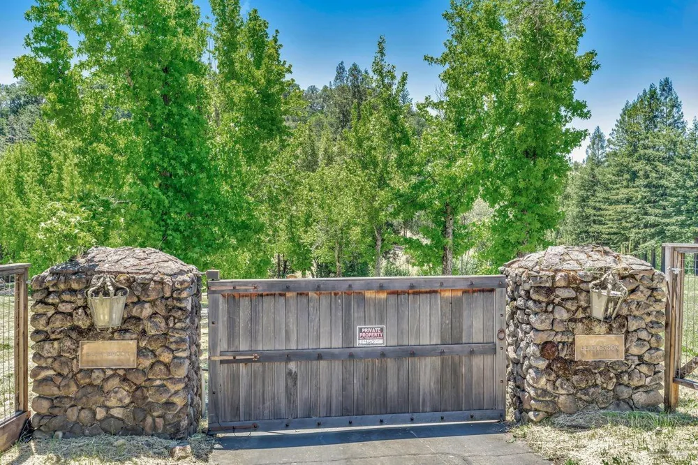 1400 Riebli Road Santa Rosa, CA 95404