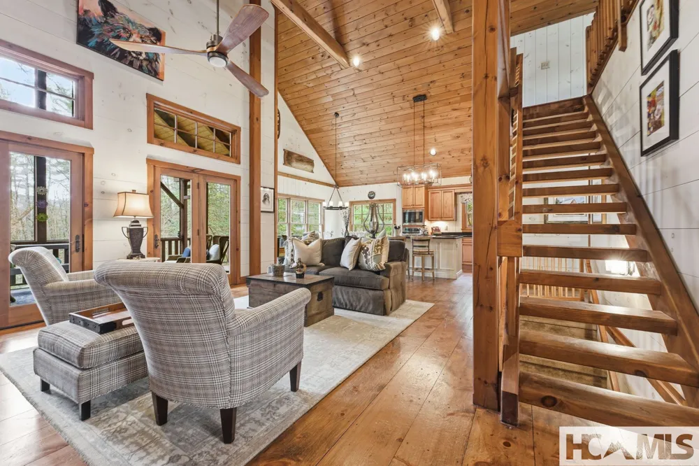 2469 Upper Whitewater Road Sapphire, NC 28774