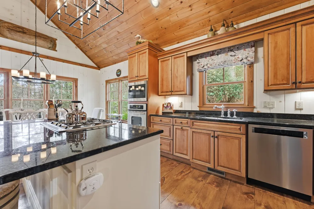 2469 Upper Whitewater Road Sapphire, NC 28774