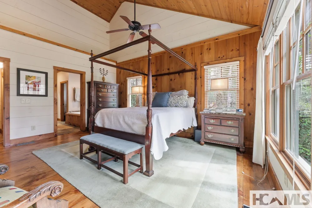 2469 Upper Whitewater Road Sapphire, NC 28774