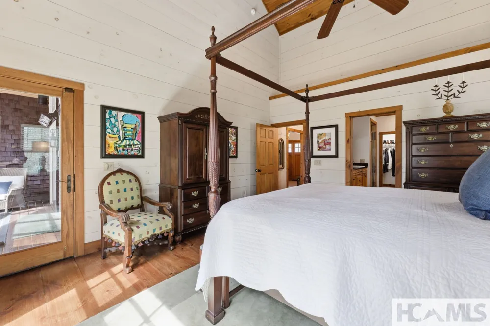 2469 Upper Whitewater Road Sapphire, NC 28774