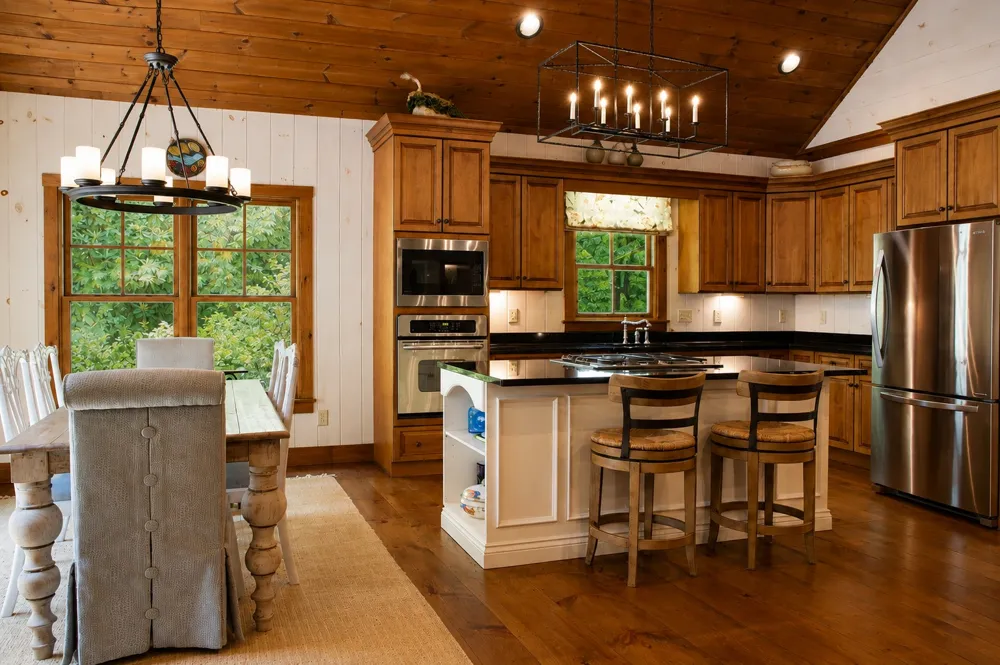 2469 Upper Whitewater Road Sapphire, NC 28774